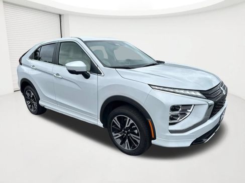 Used 2025 Mitsubishi Eclipse Cross SEL AWD/4WD image 3