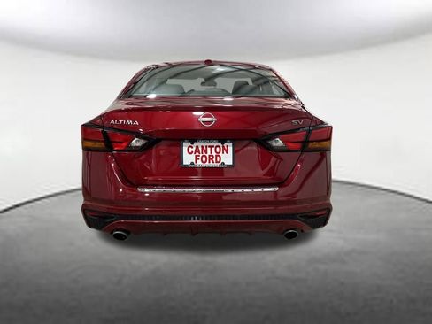 Used 2023 Nissan Altima 2.5 SV w/ SV Premium Package image 4