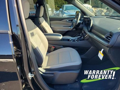 New 2026 Chevrolet Traverse LT w/ Driver Confidence Package FWD image 14
