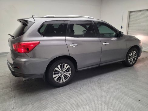 Used 2019 Nissan Pathfinder S FWD image 10