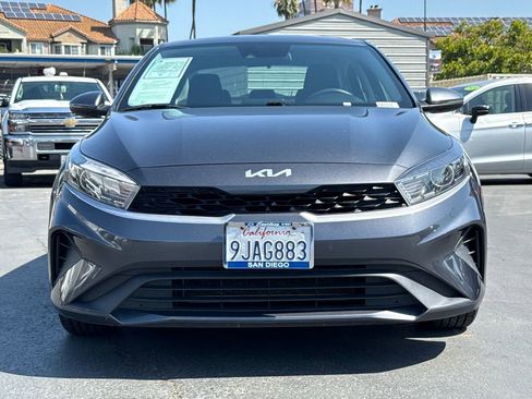 Used 2023 Kia Forte LXS w/ LXS Technology Package FWD image 4