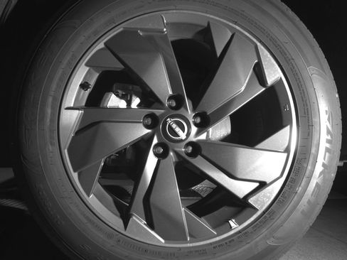 Used 2025 Nissan Rogue SV image 12