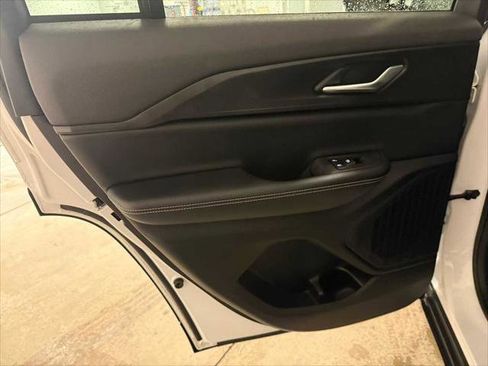 Certified 2023 Jeep Grand Cherokee Altitude image 24