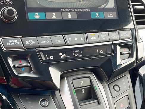 Used 2024 Honda Odyssey Touring image 16