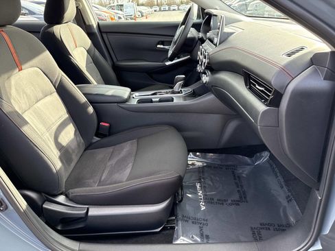 Certified 2025 Nissan Sentra SR image 24