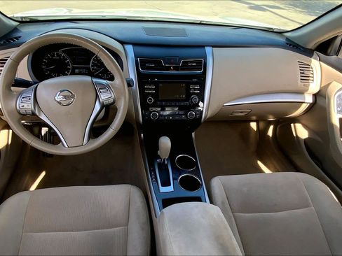 Used 2013 Nissan Altima 2.5 SV image 16