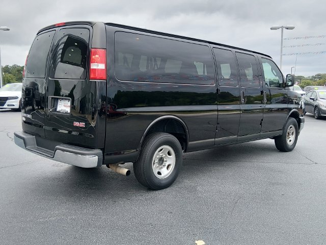 Used 2025 GMC Savana 3500 LT w/ LT Preferred Equipment Group RWD image 3
