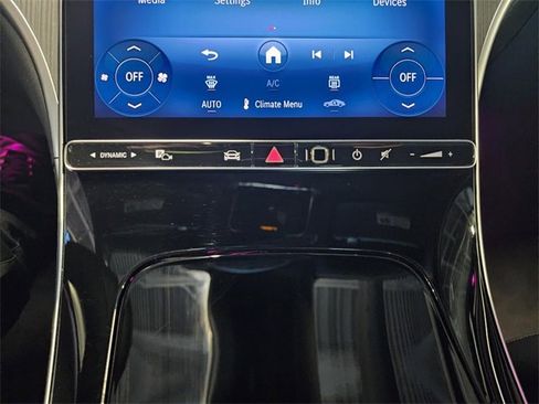 Used 2025 Mercedes-Benz C 300 4MATIC Sedan image 19