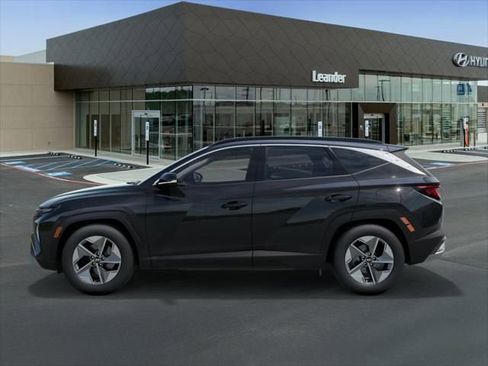 Used 2025 Hyundai Tucson SEL image 3