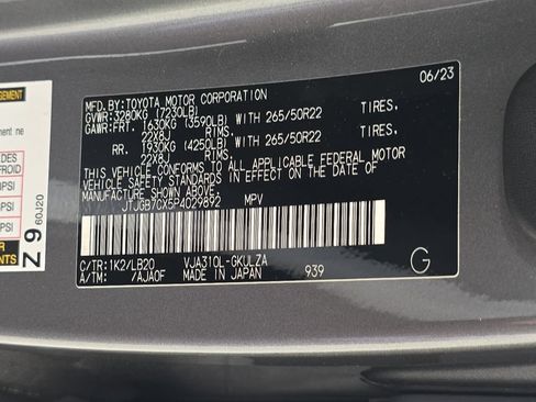 Used 2023 Lexus LX 600 4WD w/ Accessory Package (Z1) image 34