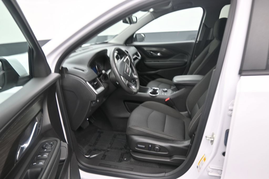 Used 2024 GMC Terrain SLE w/ Driver Convenience Package FWD image 13