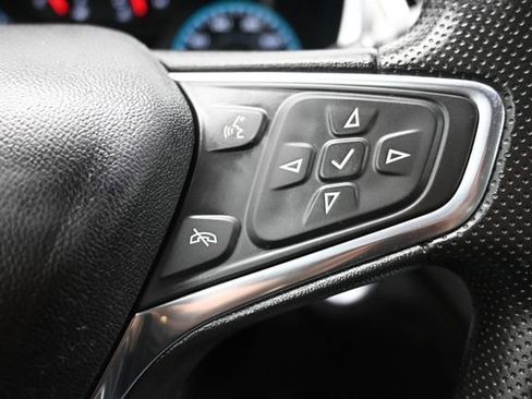 Used 2020 Chevrolet Equinox LS FWD image 19