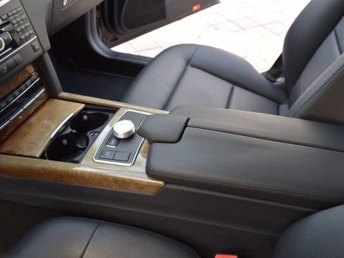 Used 2011 Mercedes-Benz E 350 4MATIC Sedan image 58