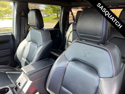 Used 2025 Ford Bronco Outer Banks w/ Sasquatch Package AWD/4WD image 18
