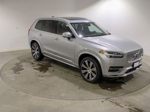 Used 2023 Volvo XC90 B6 Ultimate w/ Protection Package Premier image 8