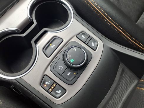 Used 2023 GMC Terrain AT4 w/ Tech Package image 20