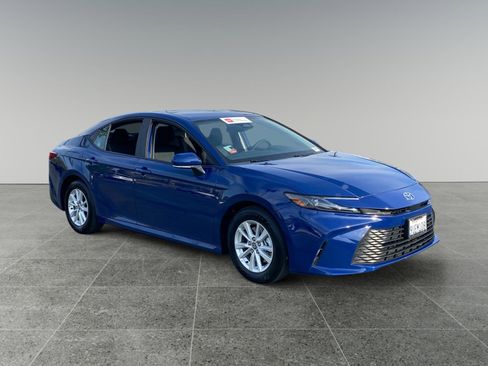 Certified 2025 Toyota Camry LE FWD image 7