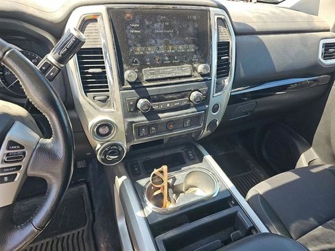 Used 2021 Nissan Titan SV w/ SV Convenience Package AWD/4WD image 11