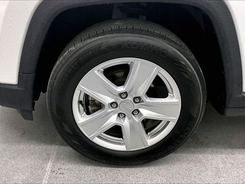 Used 2022 Jeep Compass Latitude w/ Convenience Group AWD/4WD image 7