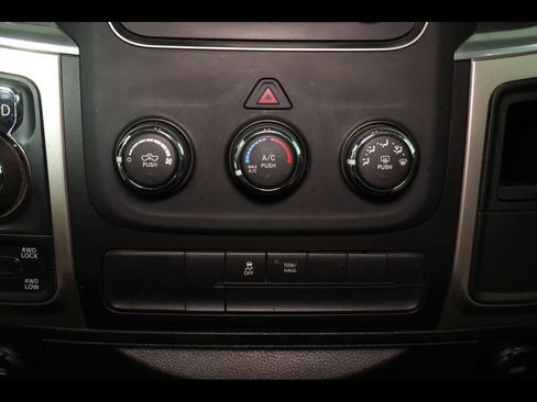Used 2019 RAM 1500 Classic SLT AWD/4WD image 20
