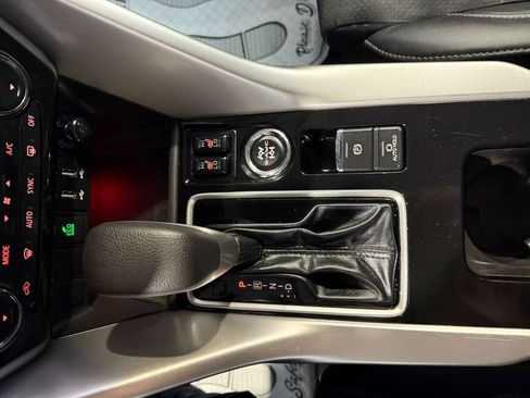 Used 2024 Mitsubishi Eclipse Cross SE image 18