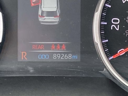 Used 2021 Toyota RAV4 XLE Premium image 32