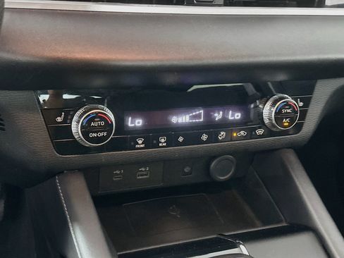Used 2024 Mitsubishi Outlander SE AWD/4WD image 24