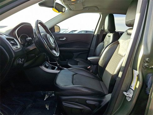 Used 2019 Jeep Compass Latitude w/ Cold Weather Group image 13