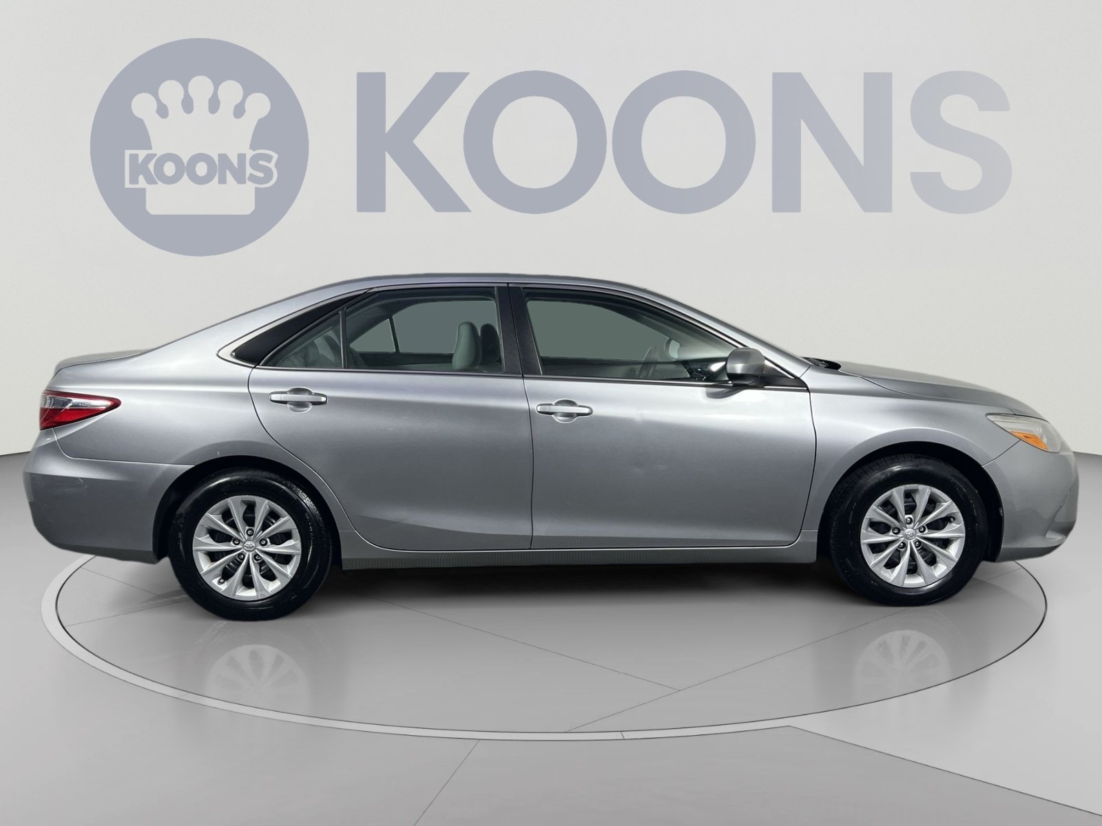 Used 2015 Toyota Camry LE FWD image 8