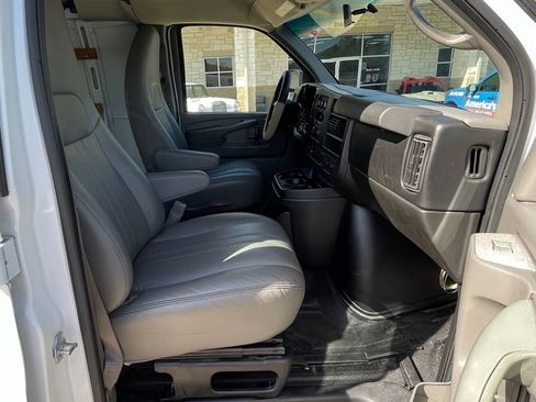 Used 2015 Chevrolet Express 2500 Work Van image 27