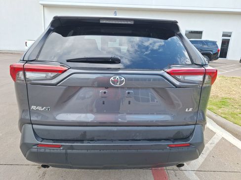 Used 2023 Toyota RAV4 LE image 5