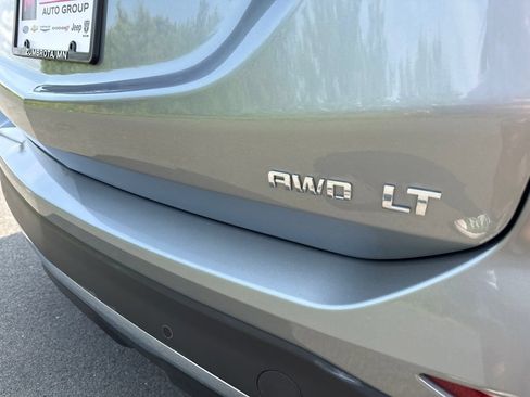 Used 2024 Chevrolet Equinox LT AWD/4WD image 18