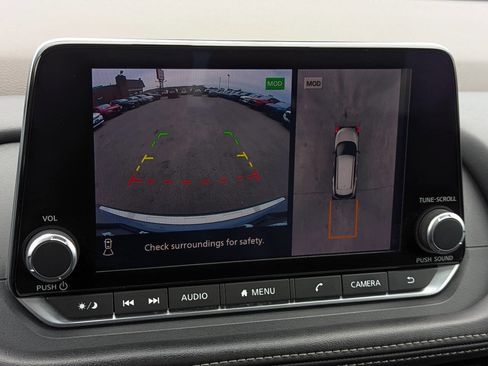 Used 2022 Nissan Rogue SL image 21