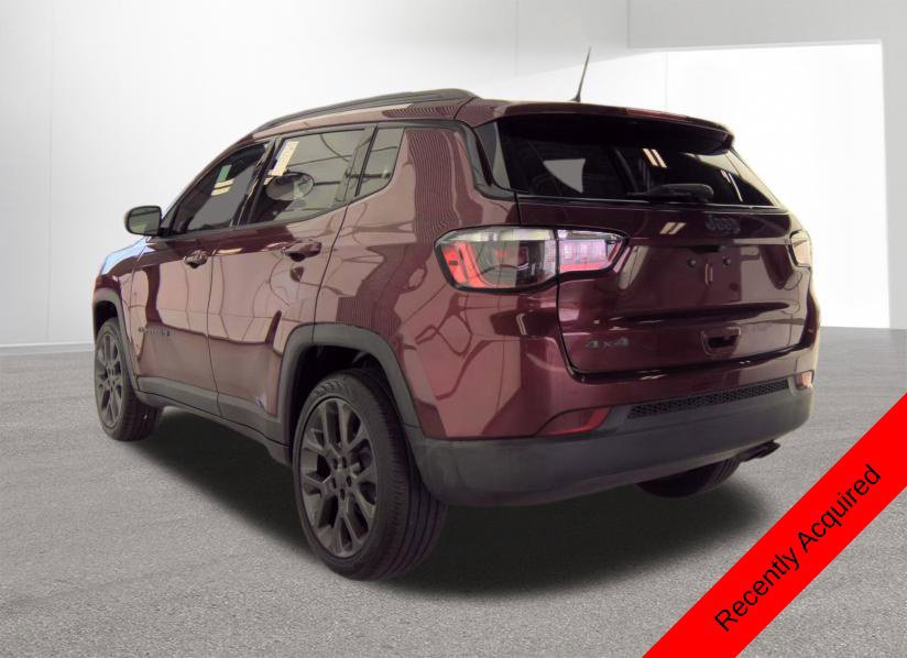 Used 2021 Jeep Compass Latitude w/ Sun and Sound Group AWD/4WD image 3