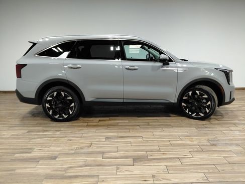 Used 2026 Kia Sorento EX image 21