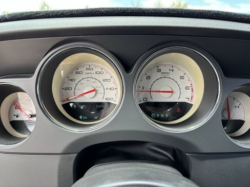Used 2013 Dodge Challenger R/T RWD image 13