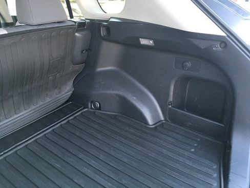 Used 2021 Toyota RAV4 XLE w/ Convenience Package AWD/4WD image 33
