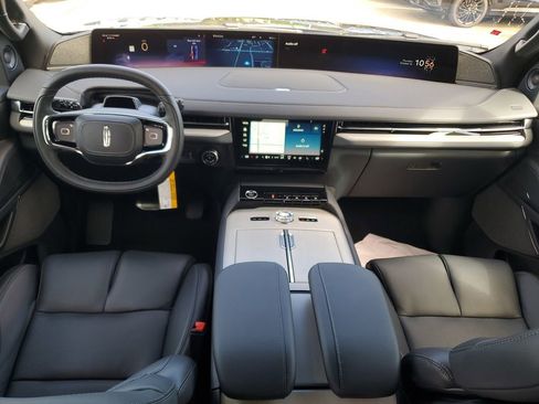 New 2025 Lincoln Navigator Reserve w/ Jet Appearance Package AWD/4WD image 15