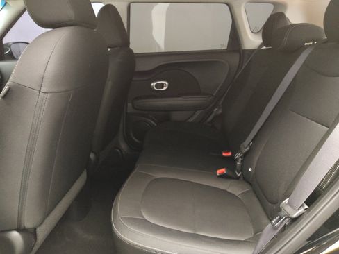 Used 2016 Kia Soul image 18
