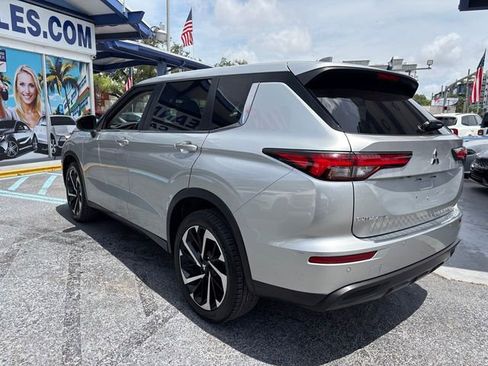 Used 2022 Mitsubishi Outlander ES AWD/4WD image 10
