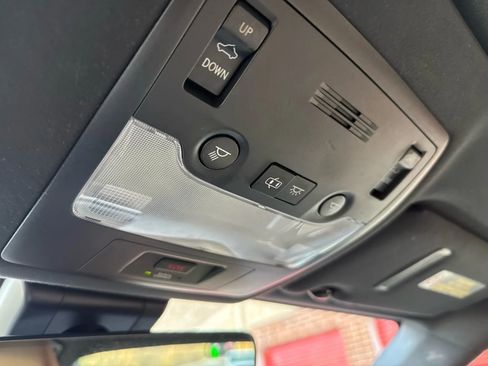 Used 2020 Lexus IS 350 F Sport w/ F Sport Package image 36