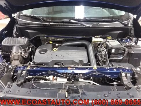 Used 2023 GMC Terrain SLE w/ Driver Convenience Package image 7