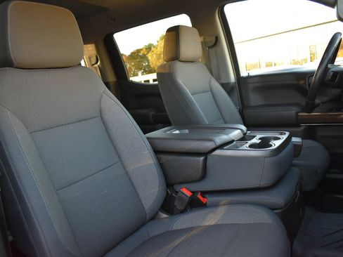 Used 2019 Chevrolet Silverado 1500 LT w/ All-Star Edition image 31