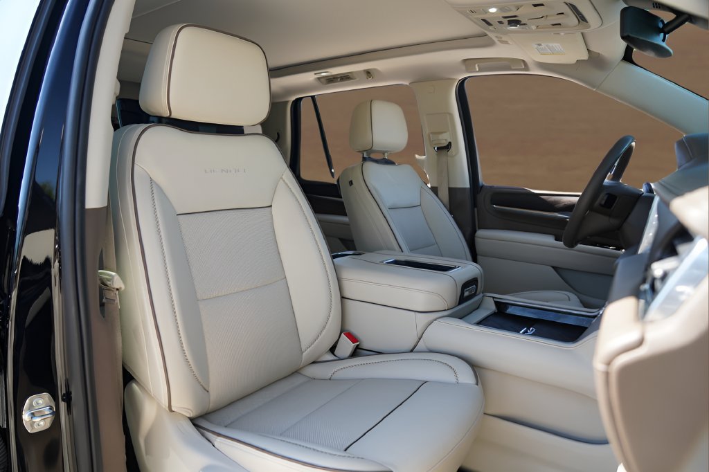 Used 2022 GMC Yukon Denali RWD image 22