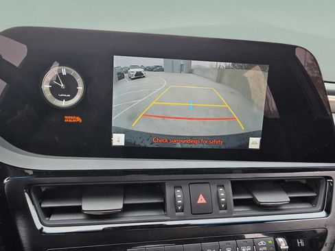 Certified 2024 Lexus ES 350 F Sport image 17