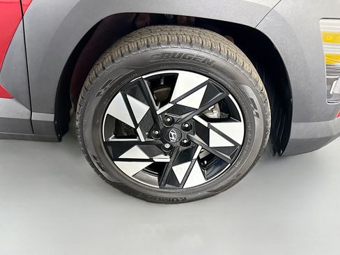 Used 2024 Hyundai Kona SEL FWD image 32