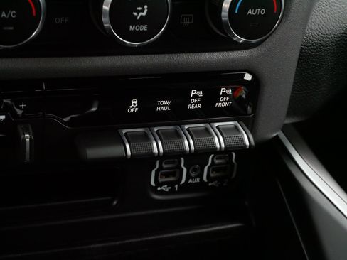 Used 2021 RAM 1500 Big Horn AWD/4WD image 24