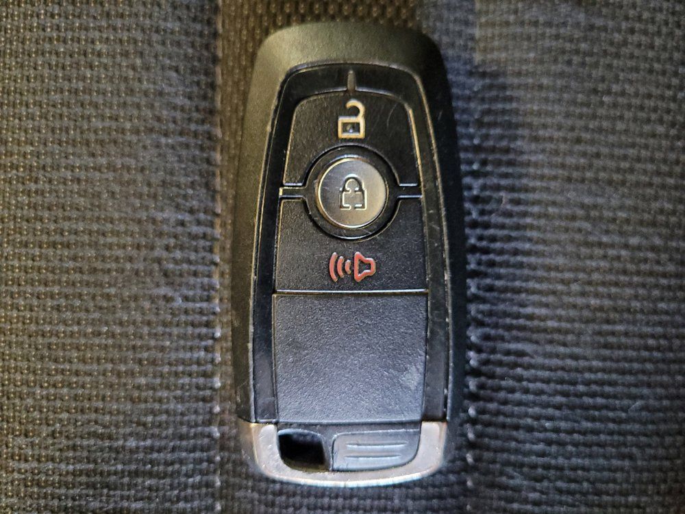 Used 2020 Ford Edge SE AWD/4WD image 32