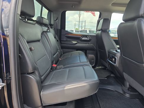 Used 2024 GMC Sierra 1500 Denali w/ Denali Reserve Package AWD/4WD image 15