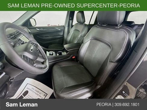 Used 2025 Jeep Grand Cherokee Altitude image 20